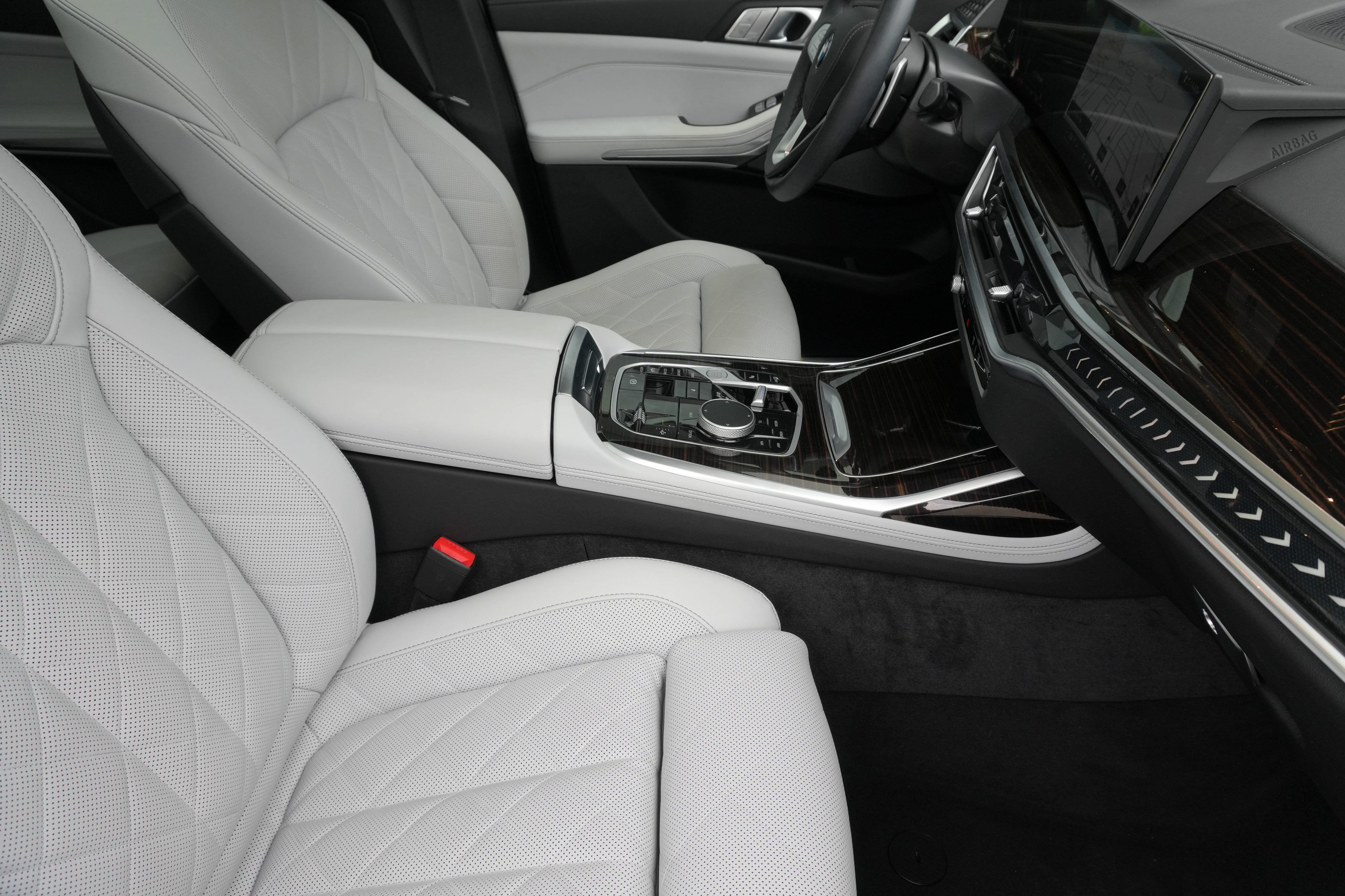 Certified 2026 BMW X7 xDrive40i AWD/4WD image 13