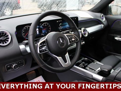 Used 2023 Mercedes-Benz GLB 250 4MATIC image 13