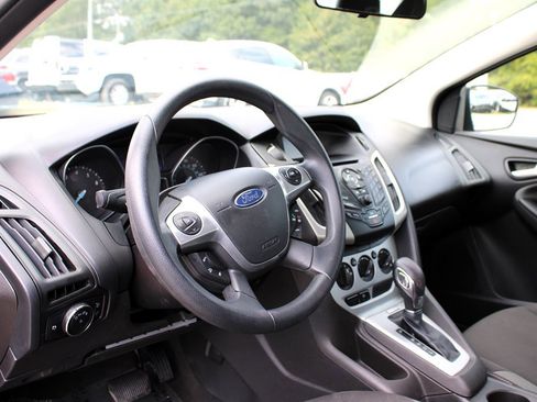 Used 2013 Ford Focus SE image 15