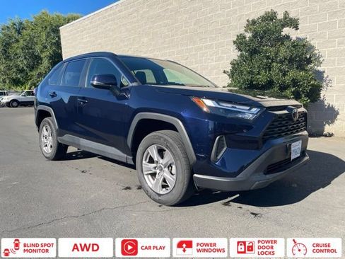 Used 2025 Toyota RAV4 XLE AWD/4WD image 1