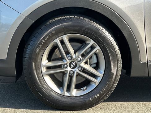 Used 2017 Hyundai Santa Fe Sport image 25