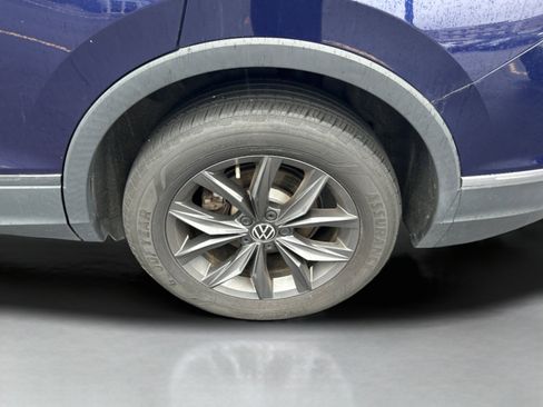 Used 2022 Volkswagen Tiguan SE image 19