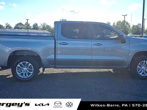 Used 2023 Chevrolet Silverado 1500 RST image 11