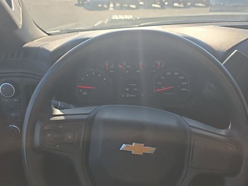 Used 2022 Chevrolet Silverado 2500 Custom w/ Custom Convenience Package image 32