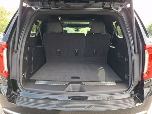 Used 2021 GMC Yukon XL Denali w/ Denali Premium Package AWD/4WD image 29