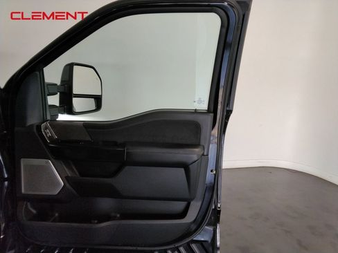 Used 2023 Ford F150 Platinum w/ FX4 Off-Road Package image 38