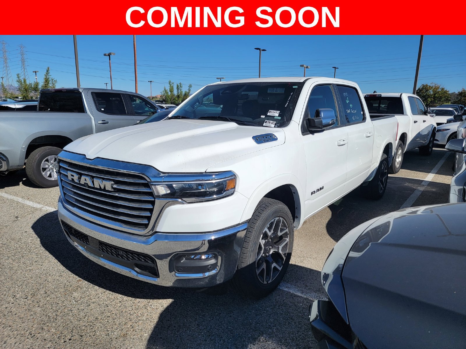 Used 2025 RAM 1500 Laramie AWD/4WD image 1