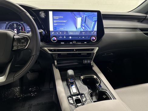Used 2025 Lexus RX 350 Premium w/ Convenience Package AWD/4WD image 27