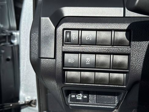 Used 2025 Toyota Tacoma SR image 33