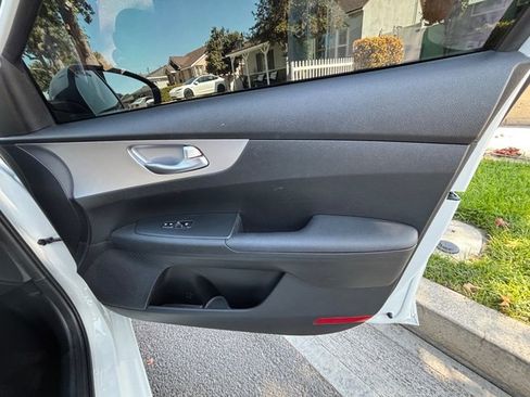 Used 2024 Kia Forte LXS w/ LXS Technology Package FWD image 40