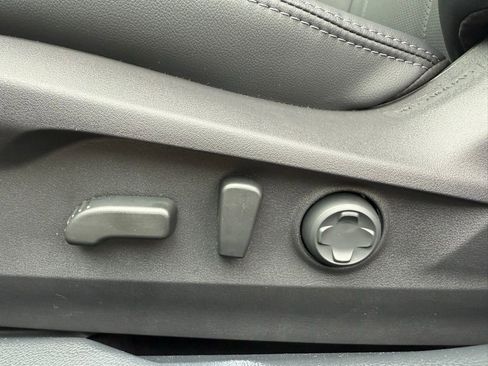 New 2025 Subaru Outback Limited image 23