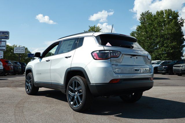 New 2026 Jeep Compass Latitude AWD/4WD image 8