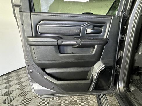 Used 2024 RAM 2500 Limited AWD/4WD image 32
