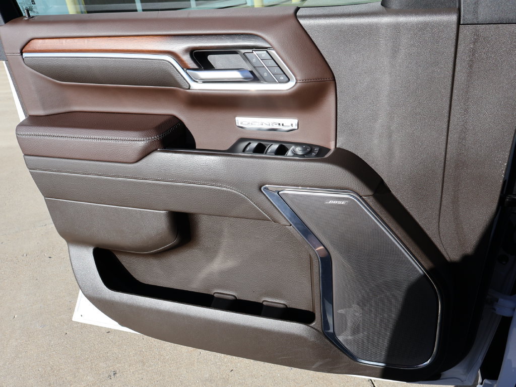 Used 2024 GMC Sierra 1500 Denali AWD/4WD image 37