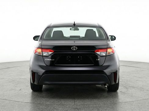 Used 2025 Toyota Corolla LE image 7
