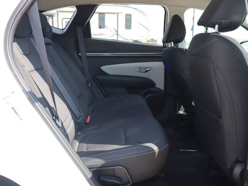 Used 2024 Hyundai Tucson SE AWD/4WD image 11
