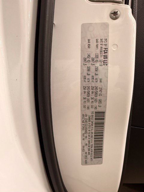 Used 2019 Chrysler Pacifica Limited w/ S Appearance Package FWD image 11