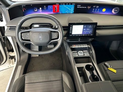 Used 2024 Lincoln Nautilus Reserve w/ Equipment Group 202A image 32