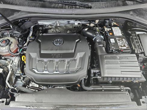 Certified 2023 Volkswagen Tiguan SE R-Line image 31