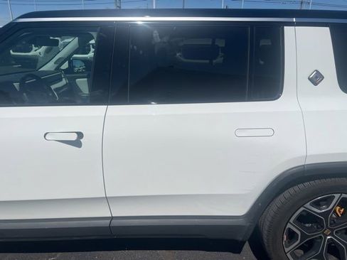 Used 2023 Rivian R1S Adventure image 9