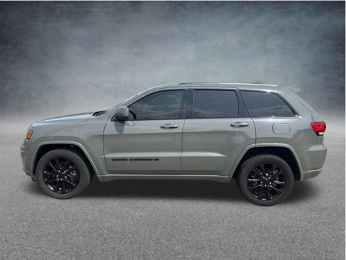 Used 2022 Jeep Grand Cherokee Laredo X RWD image 6
