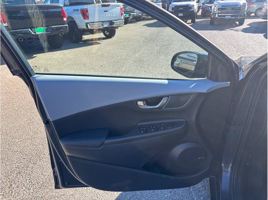 Used 2019 Hyundai Kona Limited AWD/4WD image 15