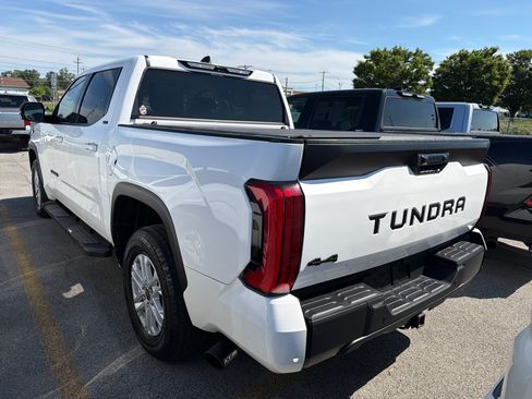 Used 2023 Toyota Tundra SR5 w/ SR5 Premium Package AWD/4WD image 5