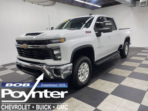 Used 2024 Chevrolet Silverado 2500 LT image 1