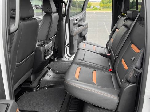 Used 2024 GMC Sierra 1500 AT4 image 18