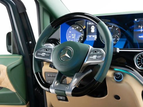 Used 2022 Mercedes-Benz Metris Passenger image 12