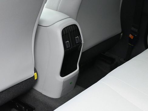 Used 2025 Hyundai Kona SEL image 30