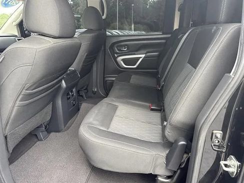 Used 2017 Nissan Titan SV AWD/4WD image 14