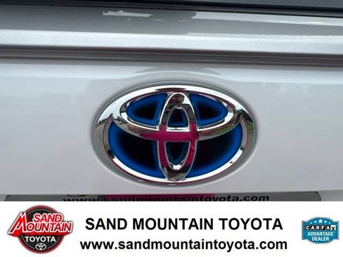 Used 2024 Toyota RAV4 XSE AWD/4WD image 12