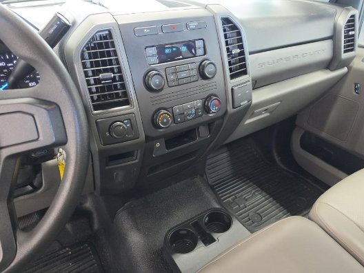 Used 2018 Ford F250 XL w/ Power Equipment Group RWD image 6