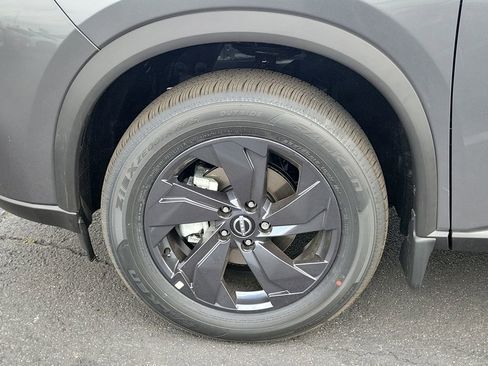 New 2026 Nissan Rogue SV FWD image 4