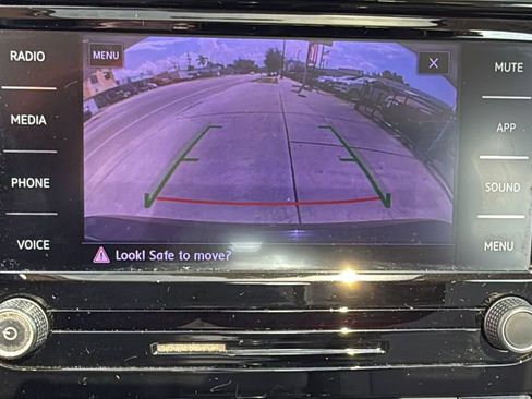 Used 2020 Volkswagen Passat 2.0T SE w/ Sunroof Package FWD image 34