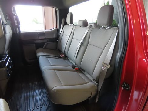 Used 2020 Ford F150 XLT w/ Equipment Group 302A Luxury AWD/4WD image 29