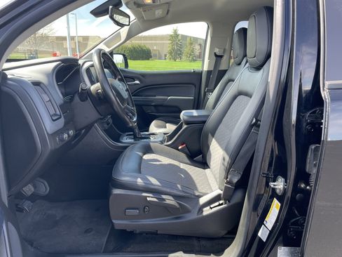 Used 2017 Chevrolet Colorado Z71 AWD/4WD image 16