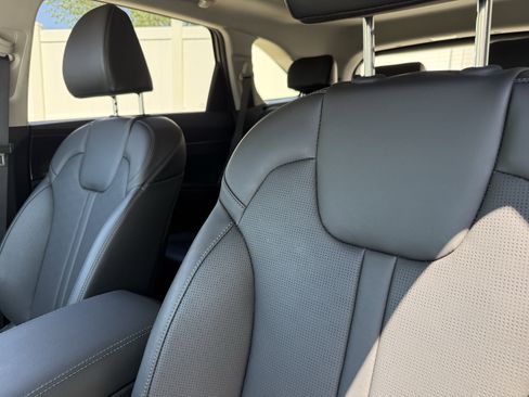 New 2025 Kia Sorento S w/ Panoramic Sunroof Package image 24