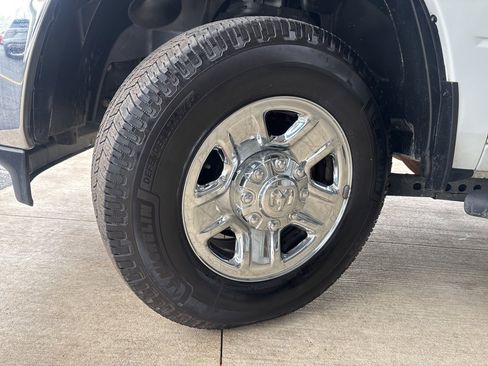 Used 2022 RAM 2500 Tradesman w/ Chrome Appearance Group image 38