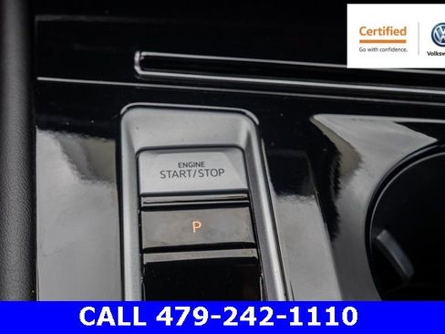 Certified 2024 Volkswagen Atlas SE w/ Black Wheel Package image 22