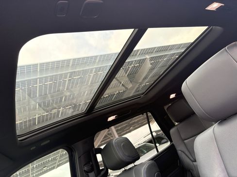 Used 2023 Toyota Sequoia Platinum RWD image 18