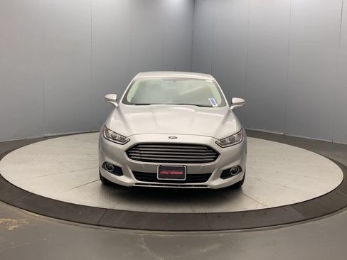 Used 2014 Ford Fusion SE w/ Equipment Group 202A FWD image 8