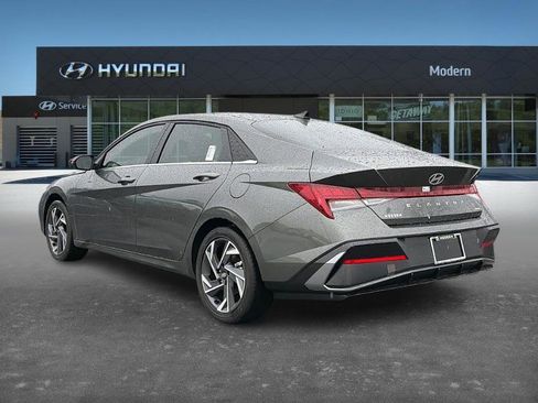 New 2026 Hyundai Elantra Limited image 4