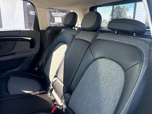 Used 2024 MINI Cooper Countryman S FWD image 5