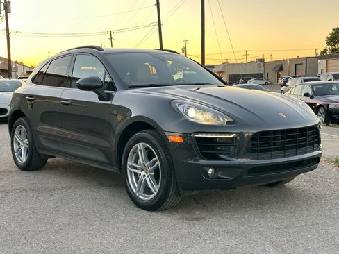 Used 2017 Porsche Macan S image 9
