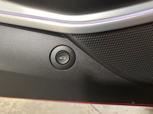 Used 2017 Chevrolet Camaro SS RWD image 12