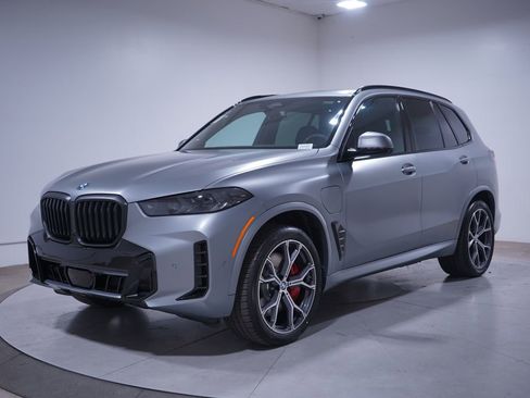 New 2026 BMW X5 xDrive50e w/ M Sport Package image 1