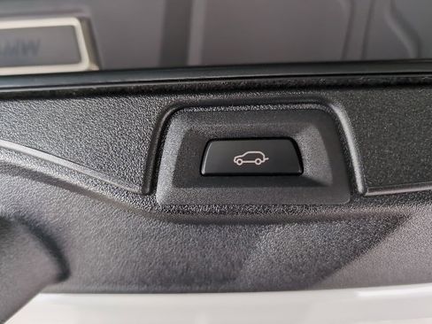 Used 2022 BMW X5 xDrive40i w/ Premium Package image 30