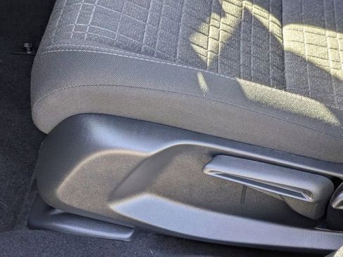 Used 2026 Honda HR-V LX image 21